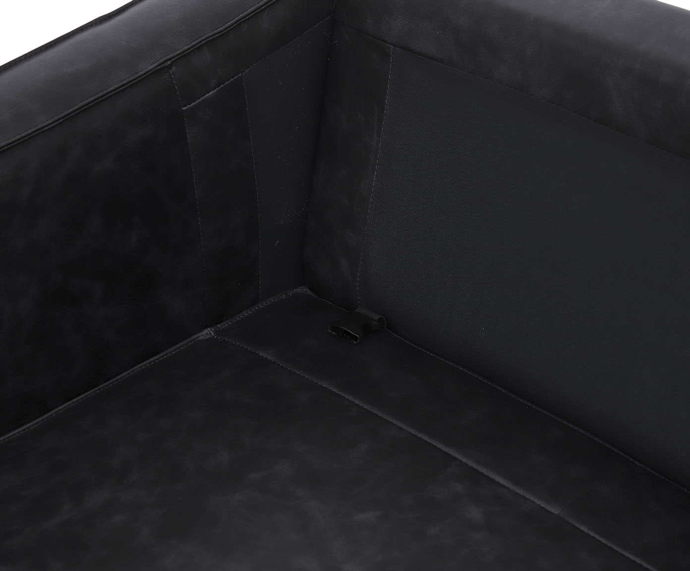 Poltrona em Couro Ettore - Preto image number 7