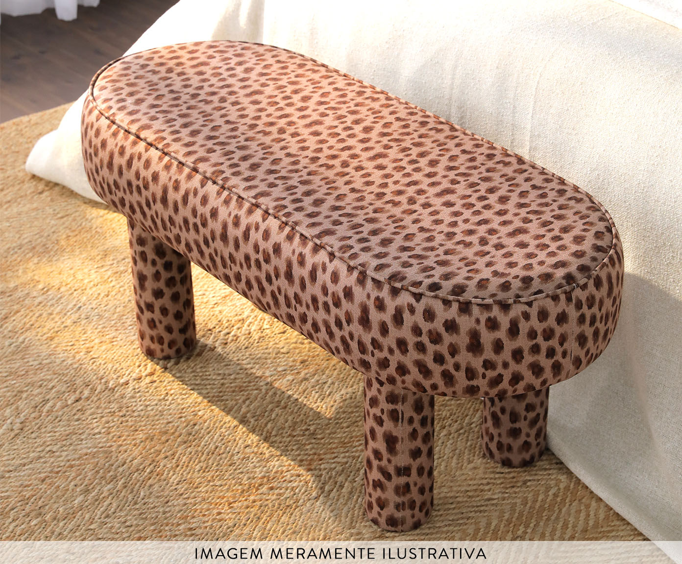 Puff Oval Bold Estampado On&ccedil;a - image 1
