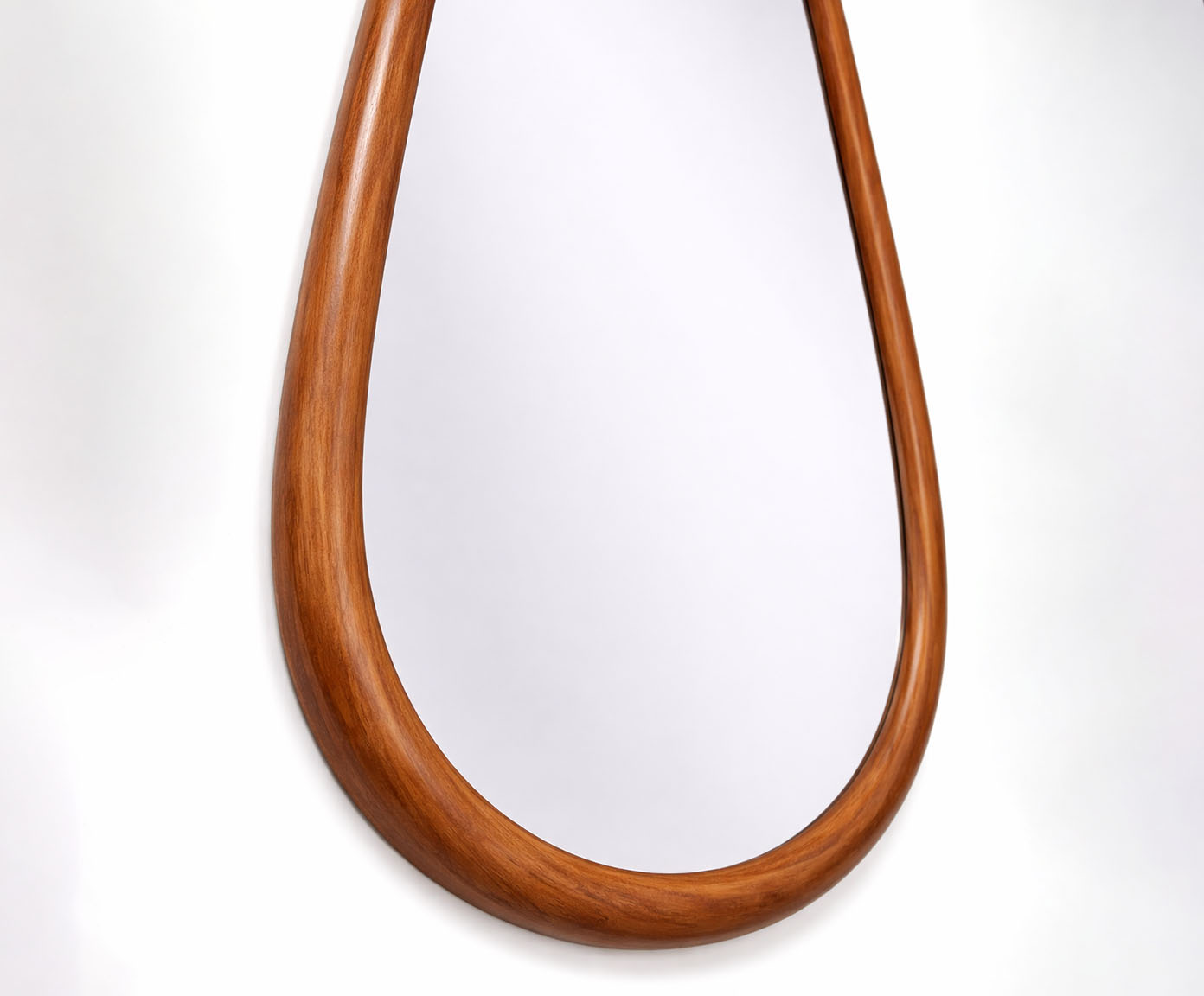 Espelho de Parede Org&acirc;nica com Moldura Amadeirada &Aacute;gata image number 2