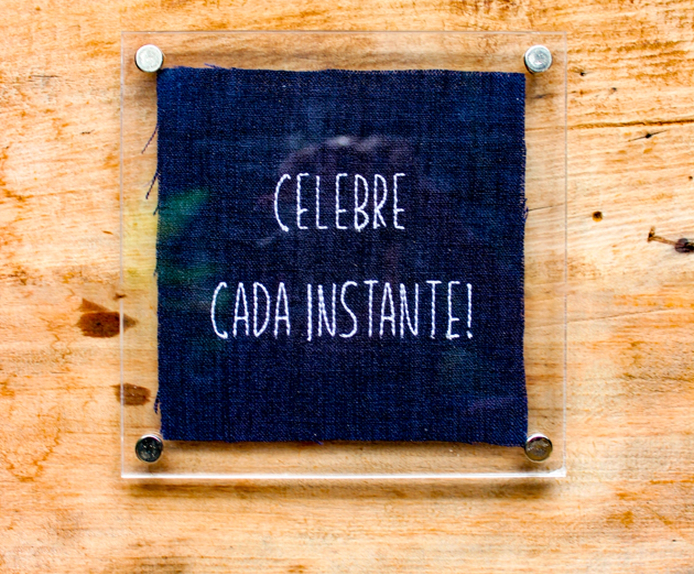 Quadro em Acr&iacute;lico "Celebre Cada Instante!" - image 1