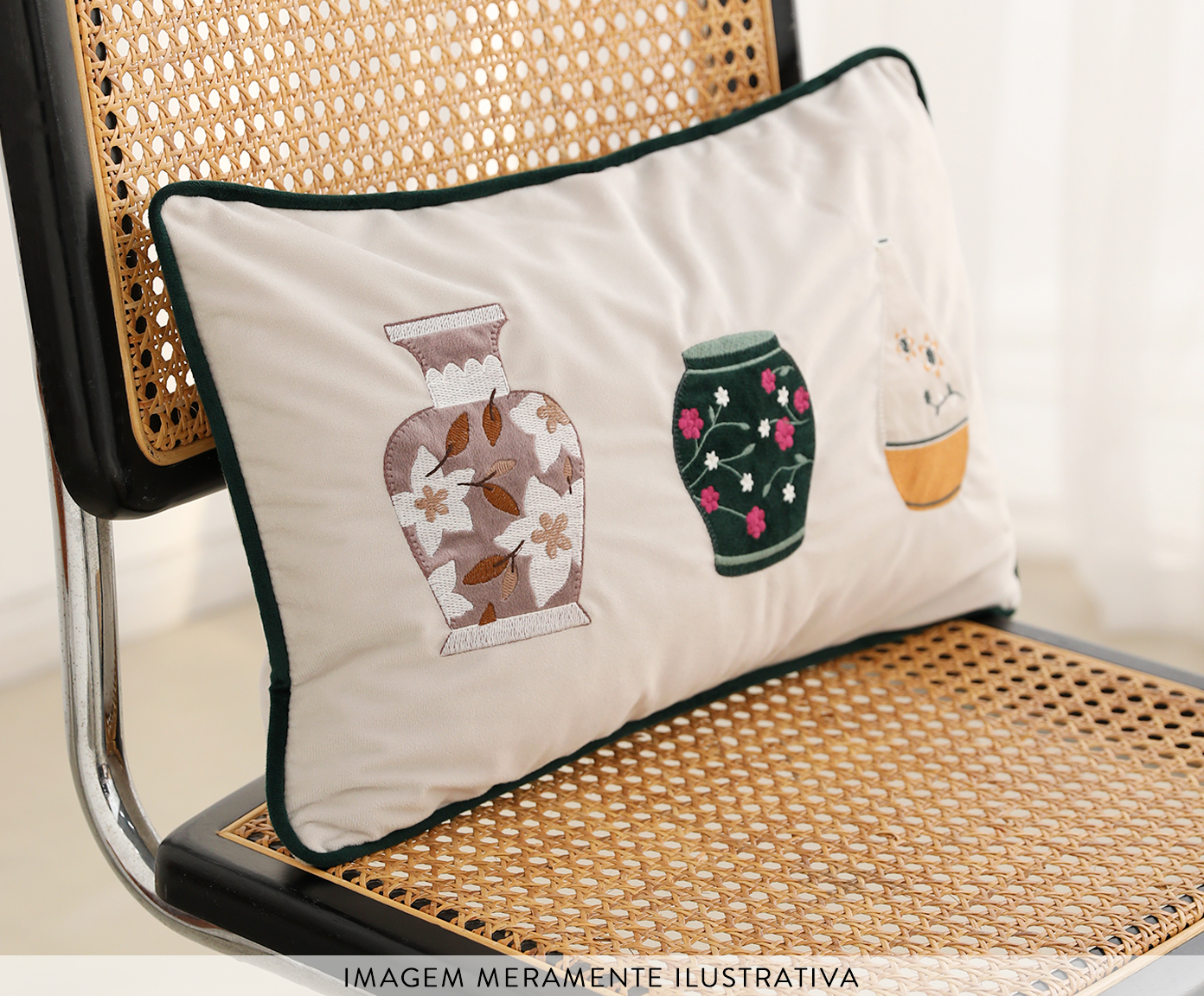 Capa de Almofada Bordada com Cordon&ecirc; Vasos Off-White - image 1