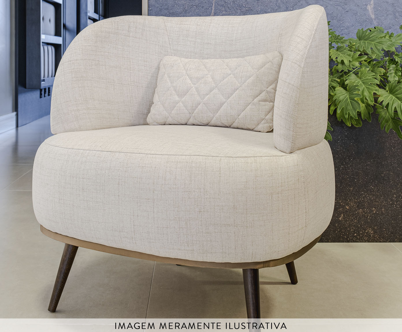 Poltrona Joli&ecirc; com P&eacute; de Madeira Off-White - image 1