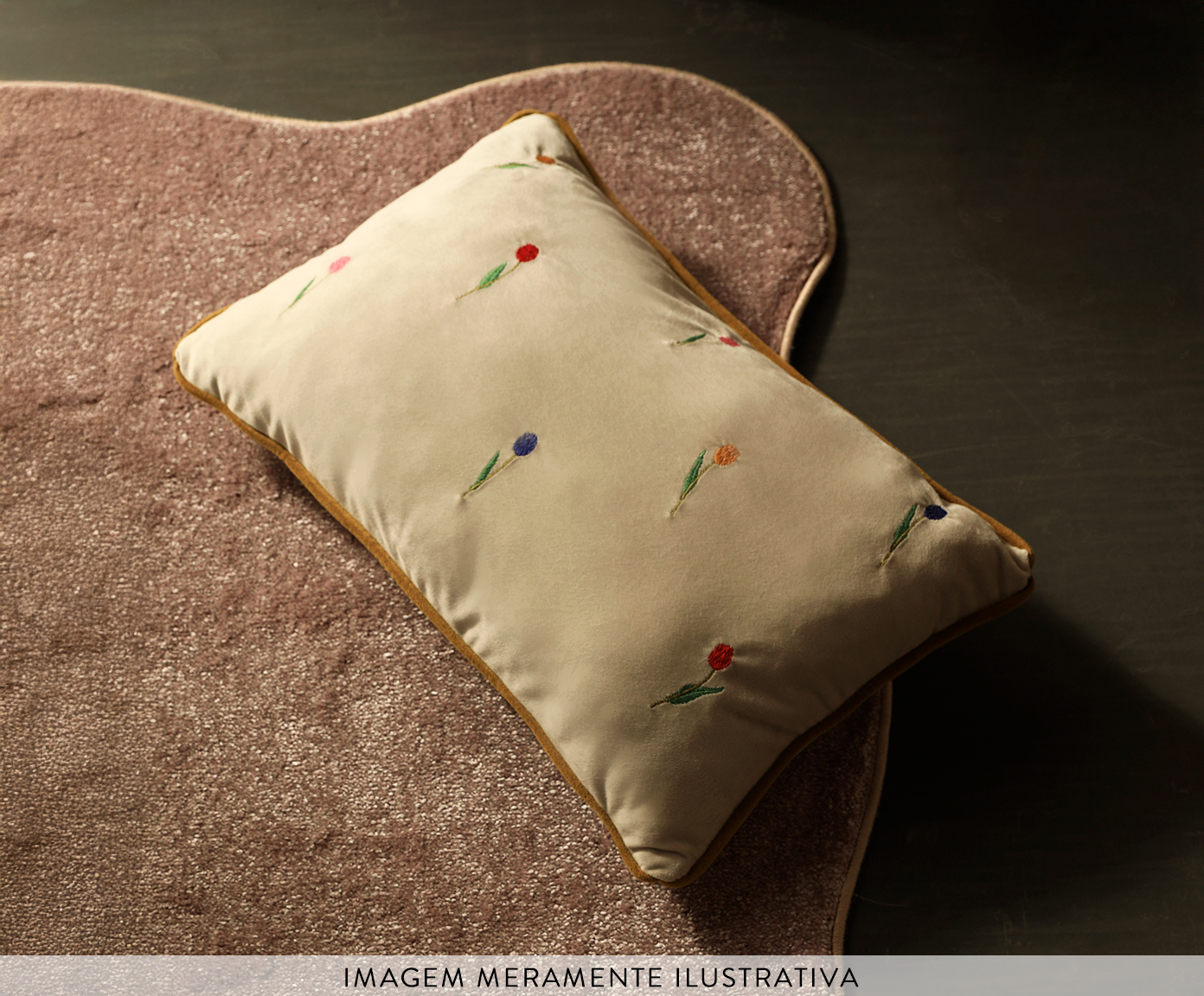 Capa de Almofada Bordada com Vivo Beatriz Off White - image 1