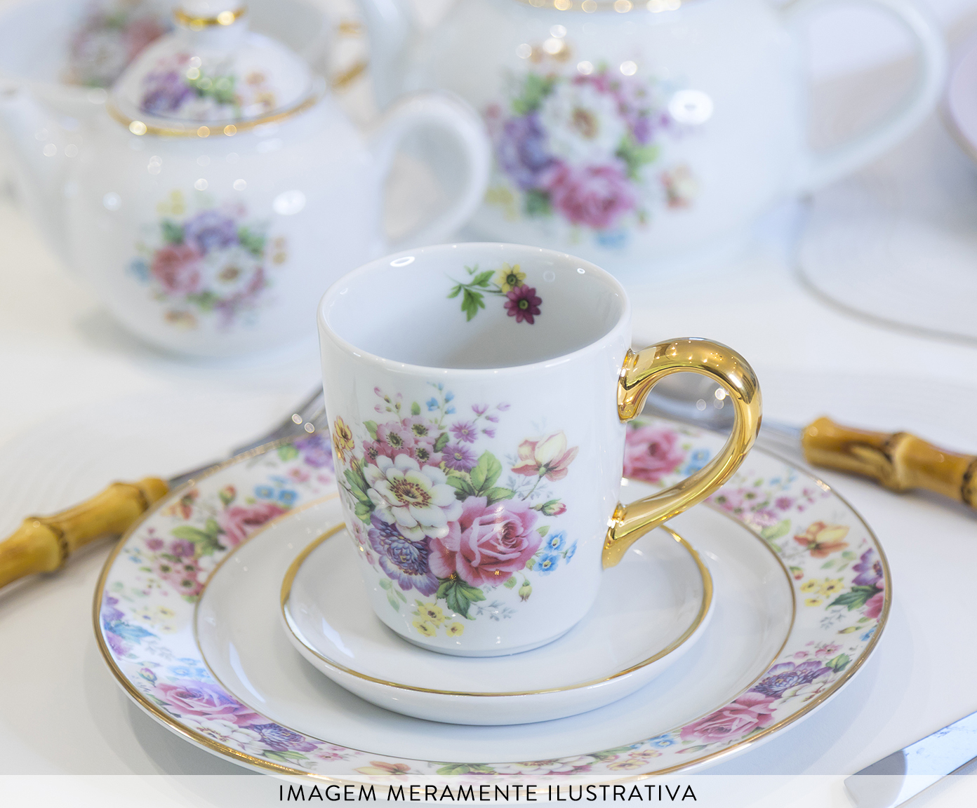 Caneca Primavera em Porcelana e Ouro image number 2