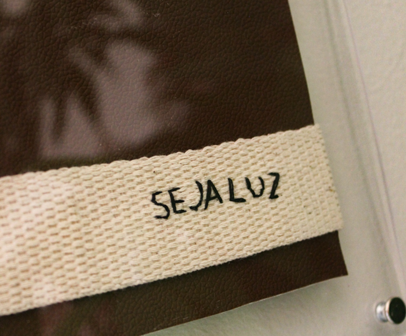 Quadro em Acr&iacute;lico "Seja Luz" - image 1