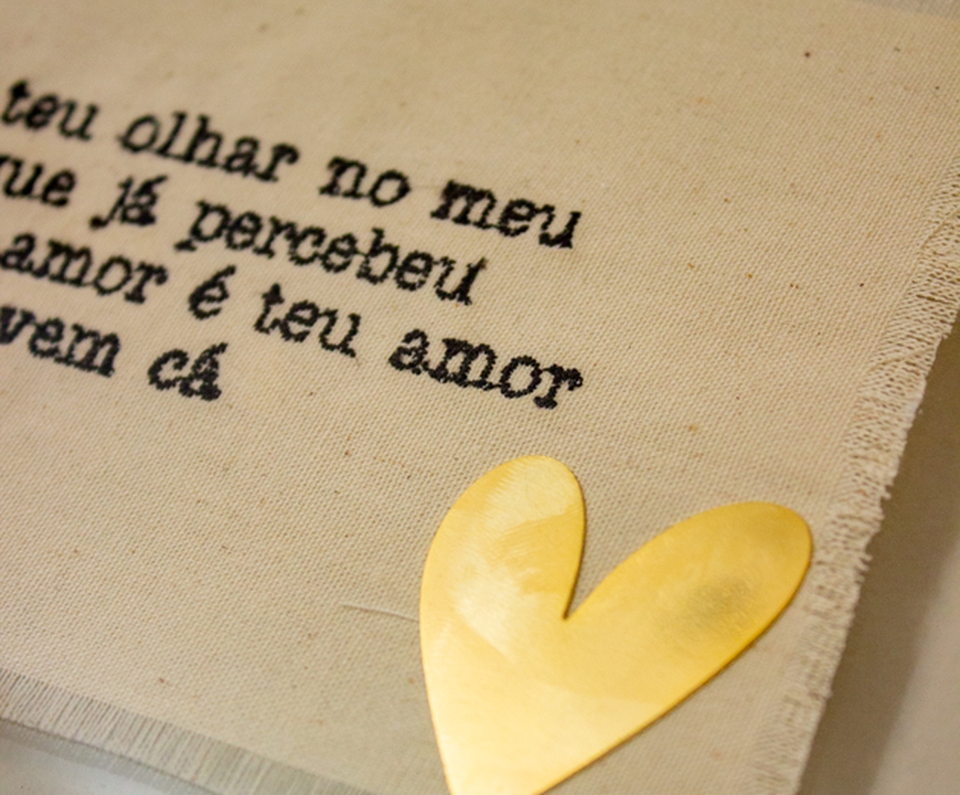 Quadro em Acr&iacute;lico "Congela o Teu Olhar no Meu" - image 1